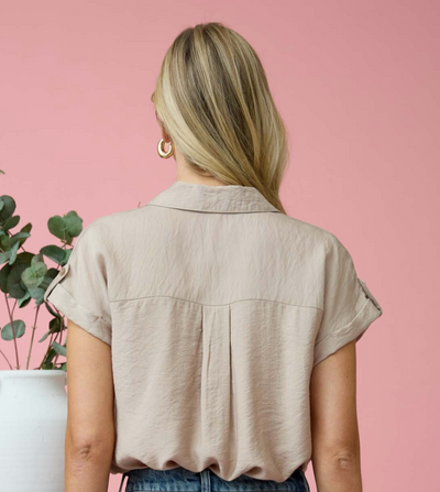 SHORT TAB SLEEVE BUTTON DOWN SHIRT