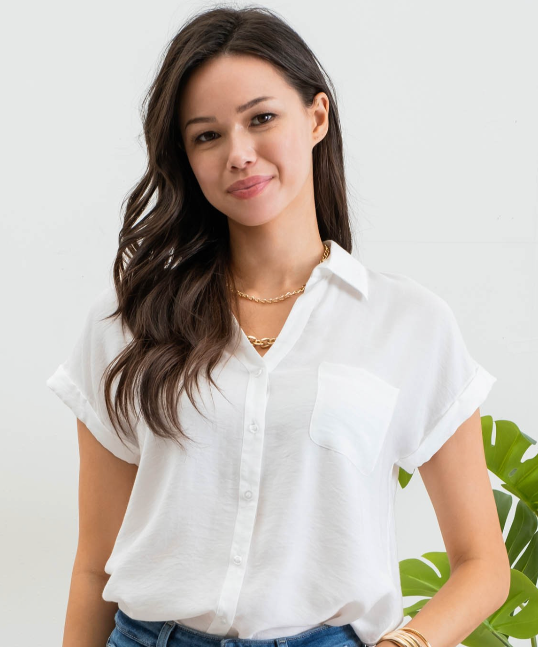 SHORT TAB SLEEVE BUTTON DOWN SHIRT